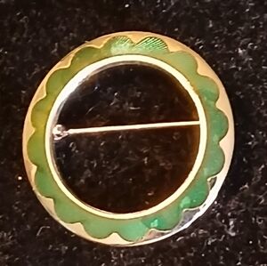 Vintage Green and Goldtone Wreath Brooch